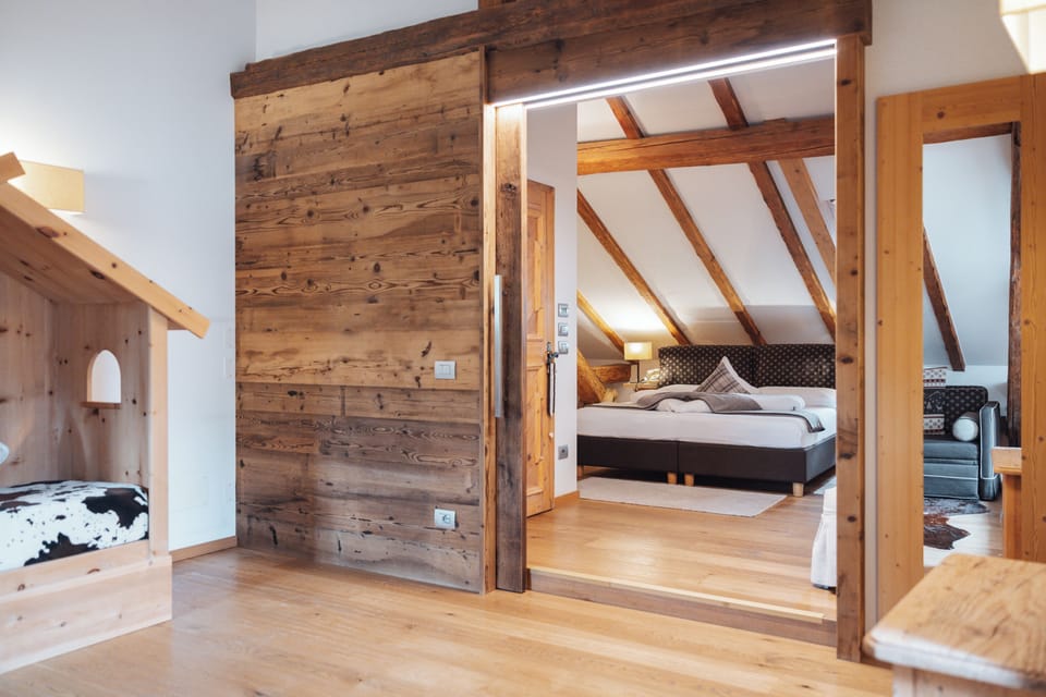 Royal Suite | Down comforters, minibar, in-room safe, individually decorated