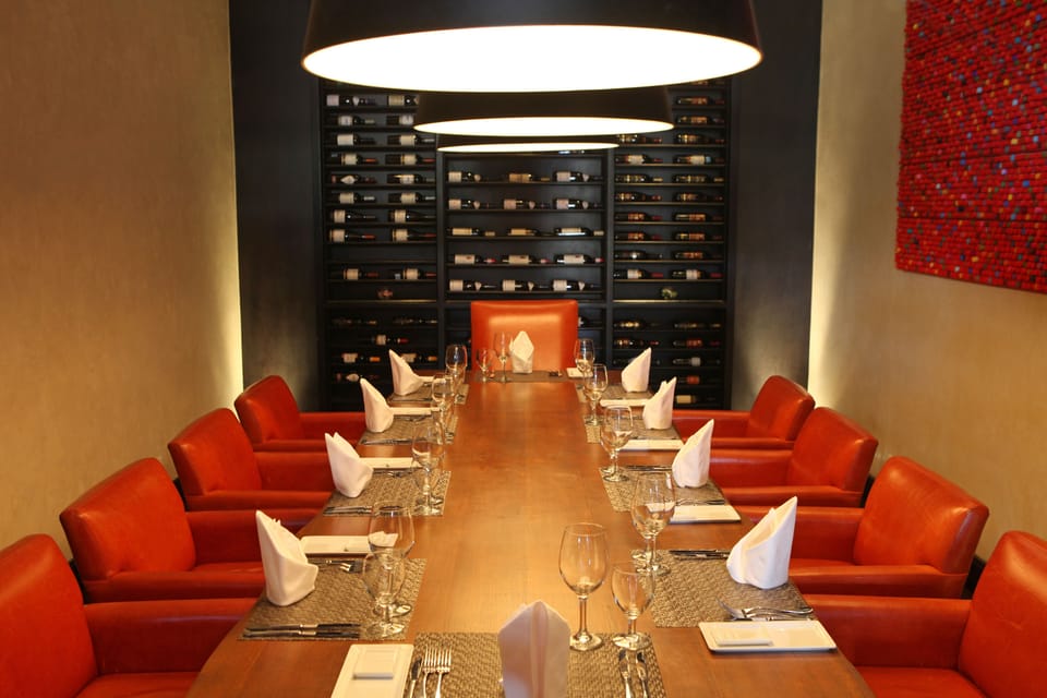 3 restaurants; breakfast, lunch, and dinner served
