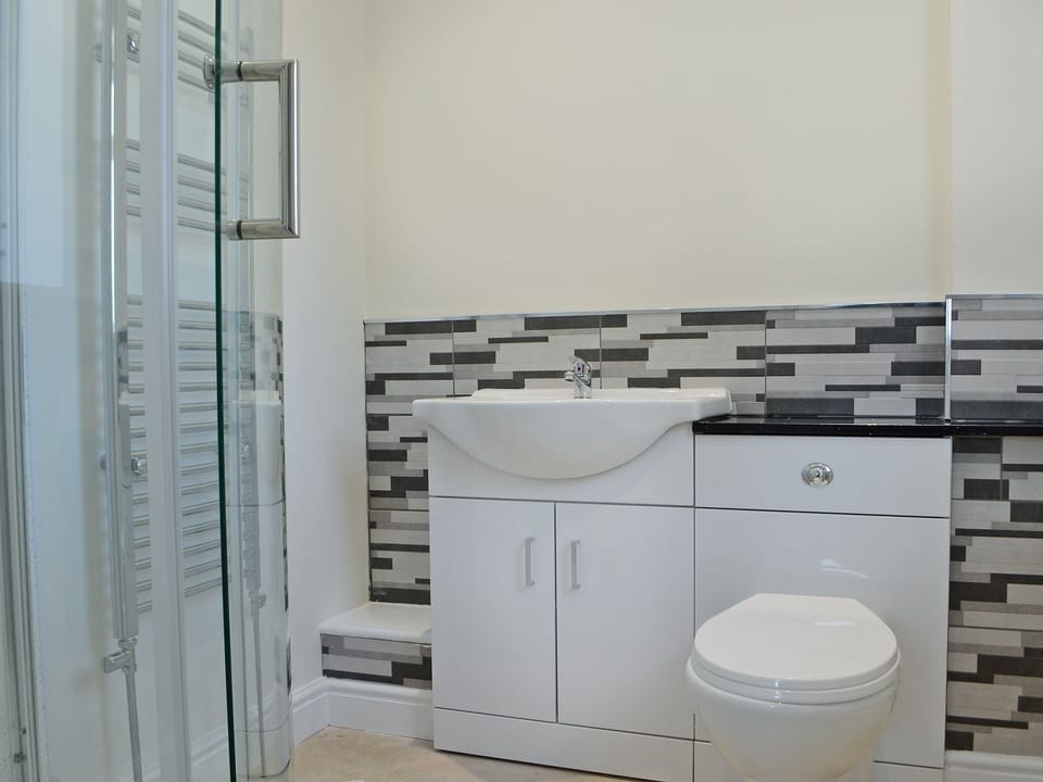 En-suite | Forest Walk, Mile End, near Coleford