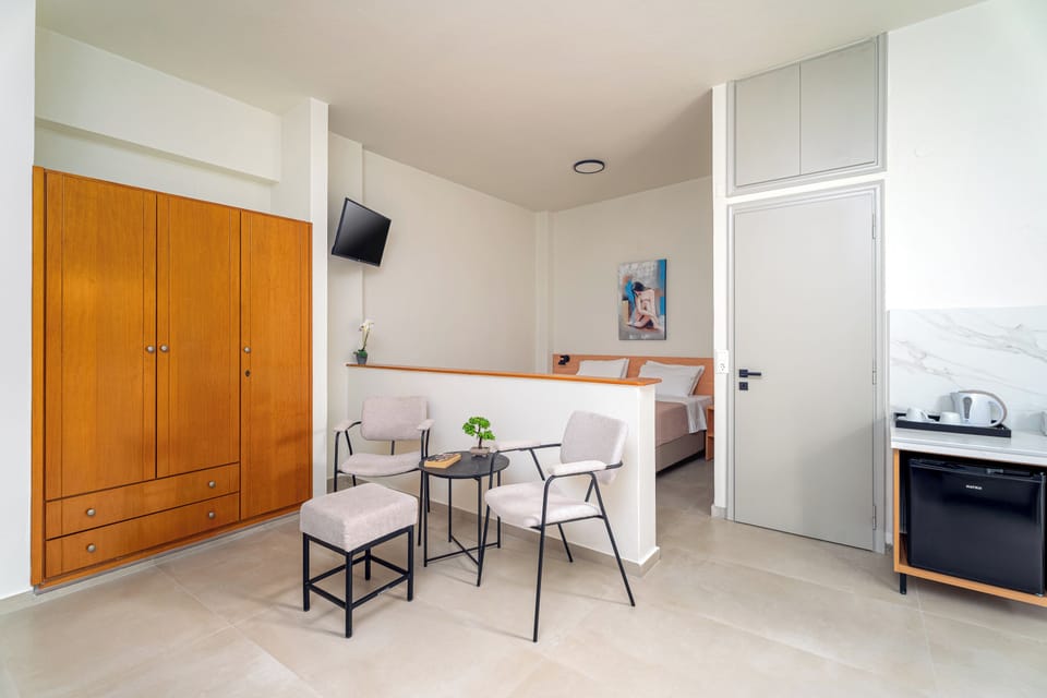 Junior Suite with Inland view | In-room safe, blackout drapes, iron/ironing board, free WiFi