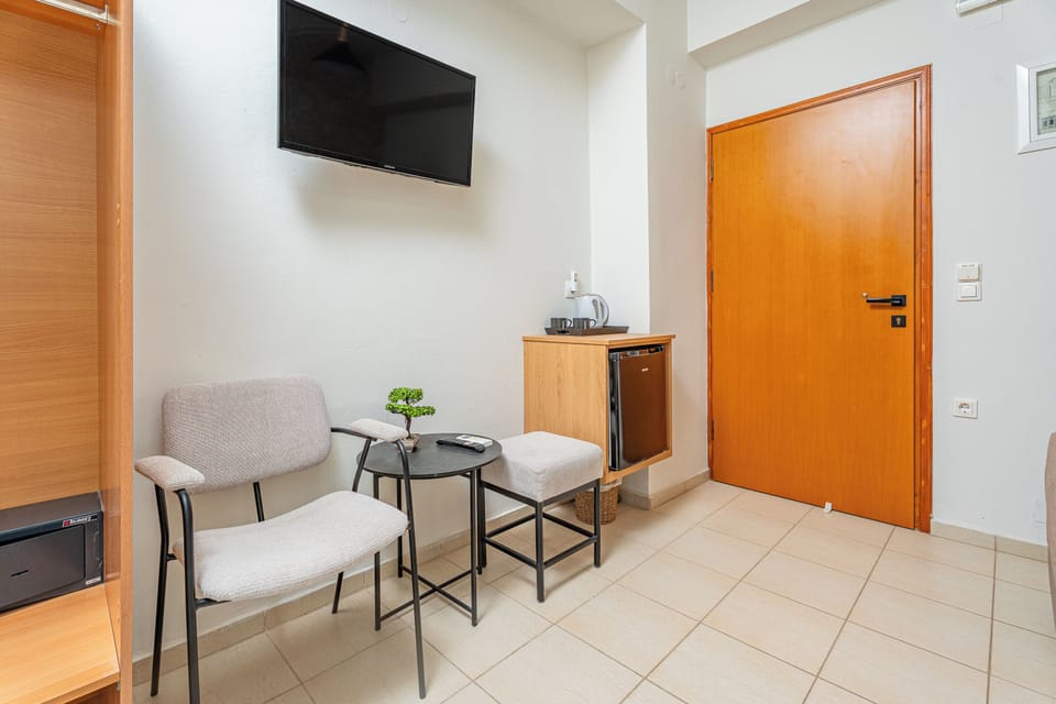 Economy Double Room | In-room safe, blackout drapes, iron/ironing board, free WiFi