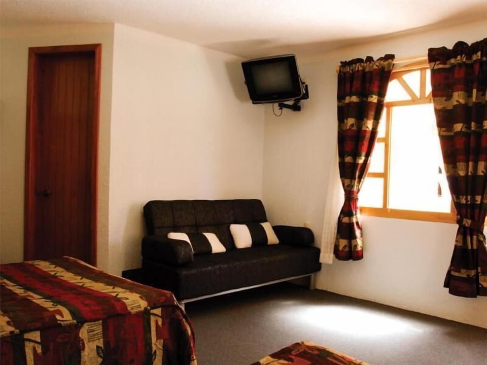 WiFi (free), bed sheets
