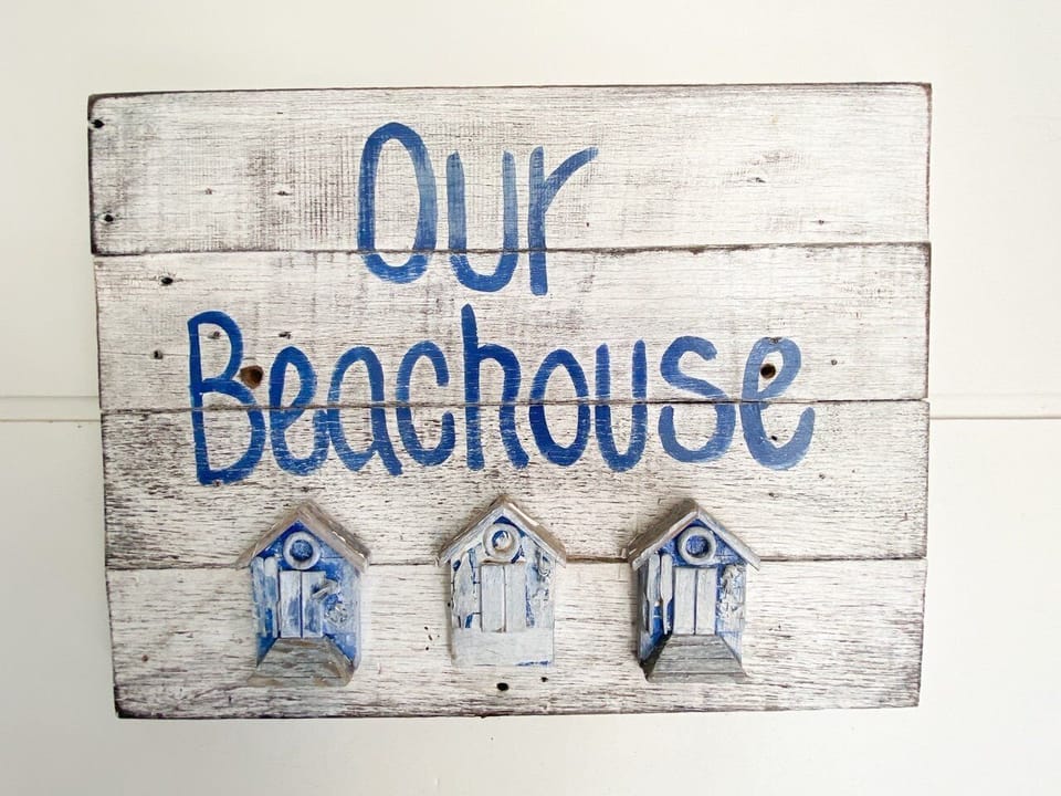 Bartletts By The Ocean - beachfront elegance
