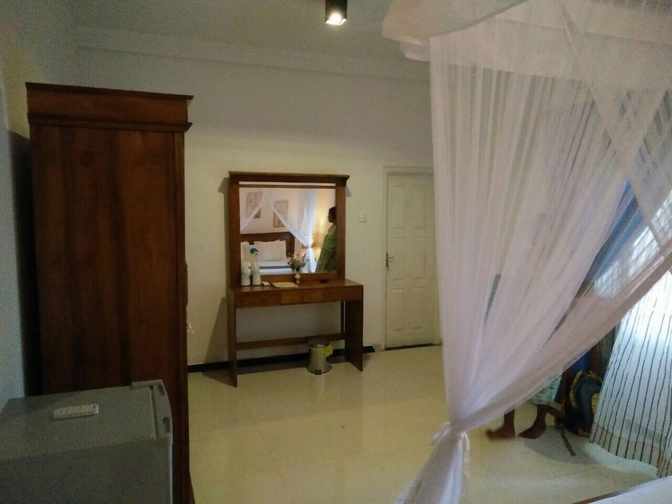 Luxury Double Room | Desk, iron/ironing board, WiFi (free)