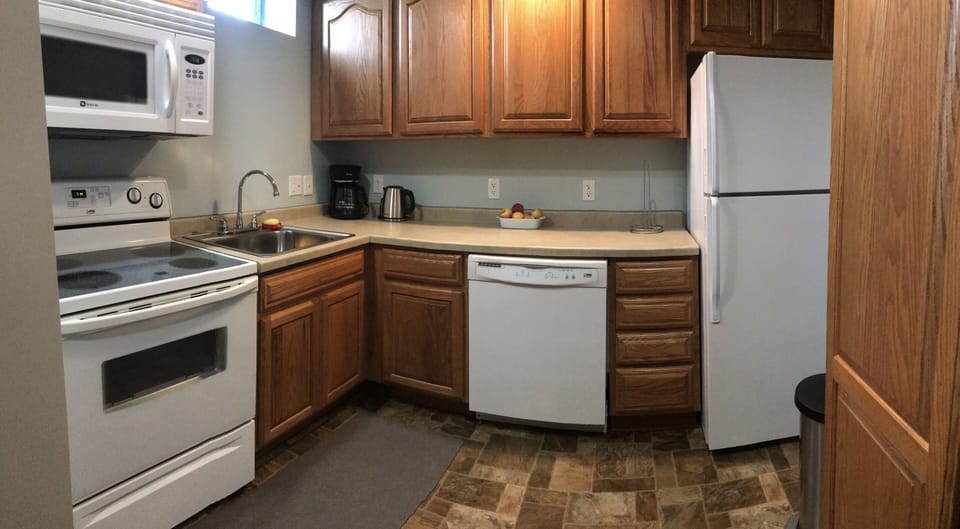 Kitchen will all you need to prepare and eat your meals