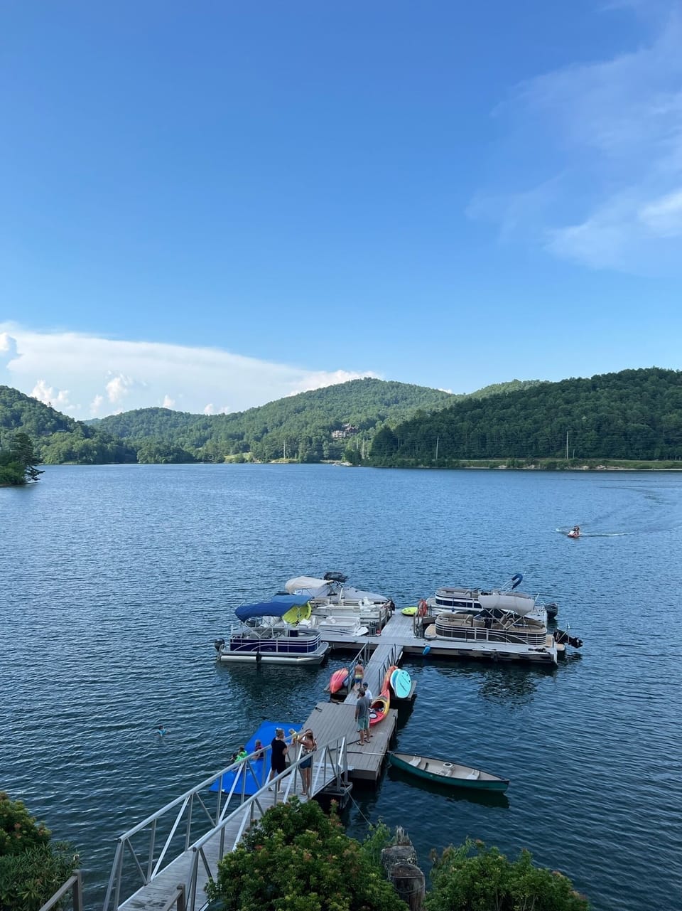 Trillium Lakefront - boat/canoe/kayak rentals available with guest membership.