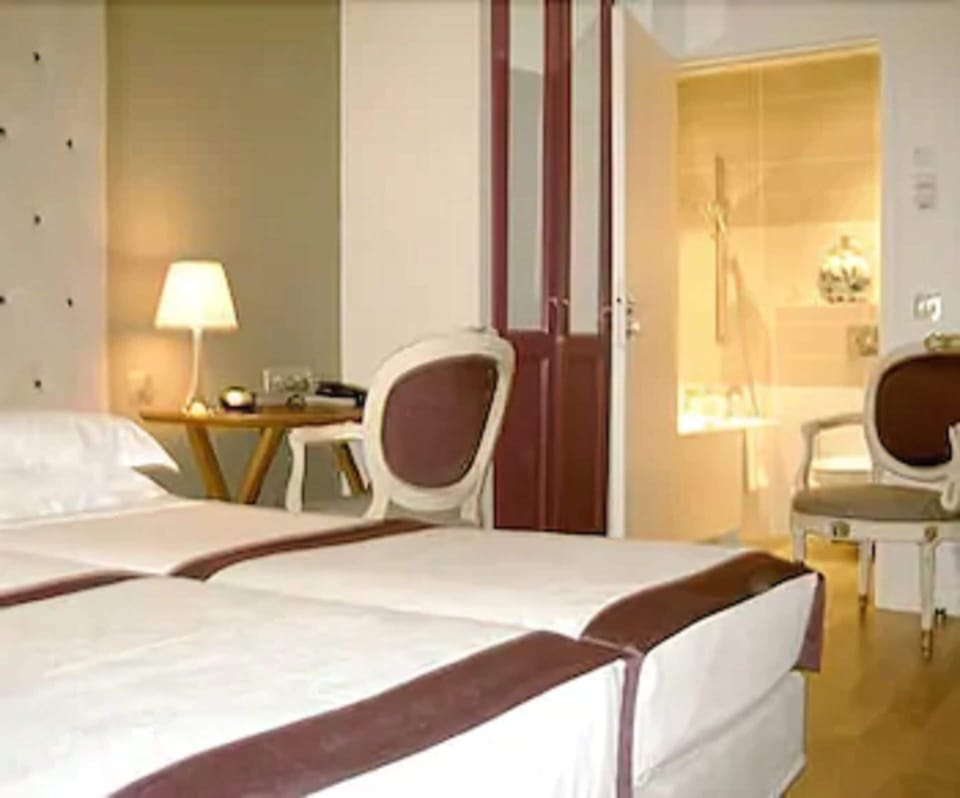 Minibar, in-room safe, blackout drapes, soundproofing