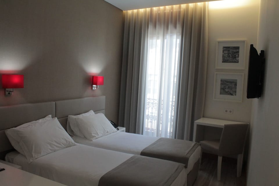 Double Room | Desk, soundproofing, free WiFi, bed sheets