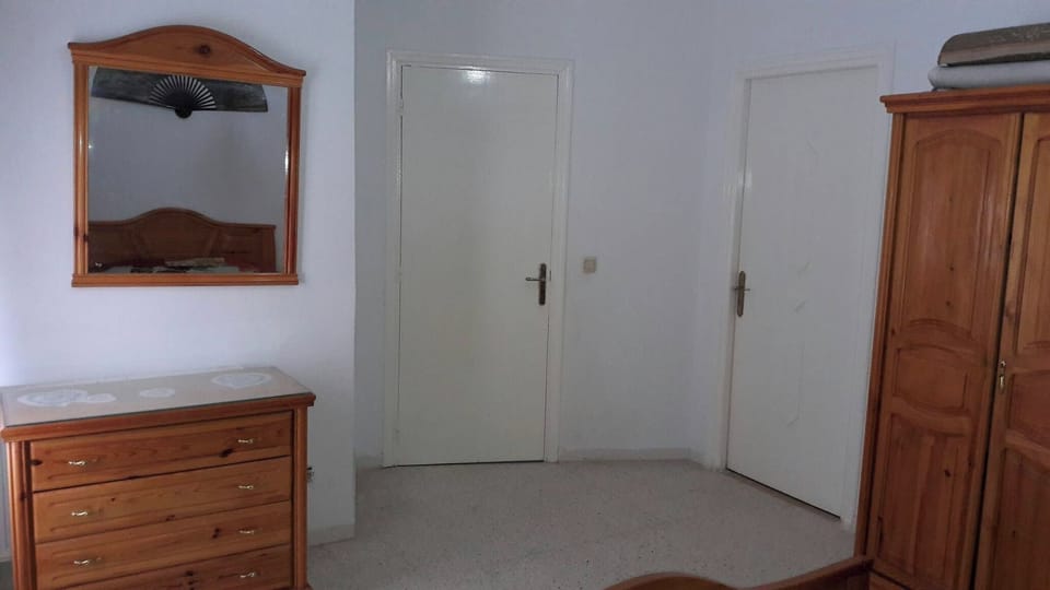 Apartment, 3 Bedrooms, Accessible, Smoking | Interior