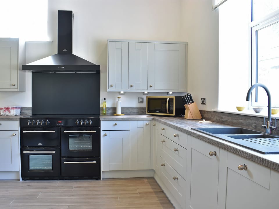 Kitchen/diner | The Granary - Chalet Farm Holidays, Langtoft, near Driffield
