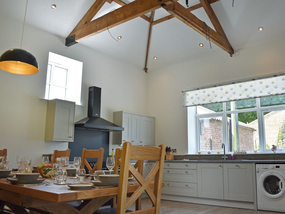 Kitchen/diner | The Granary - Chalet Farm Holidays, Langtoft, near Driffield