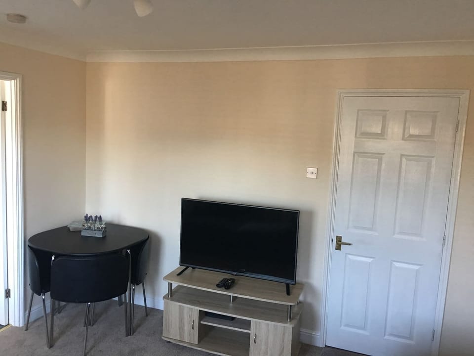 Apartment, 2 Bedrooms | Interior