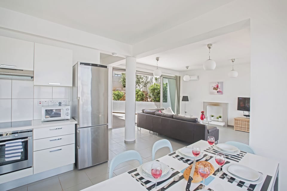 Villa, 3 Bedrooms, Private Pool, Garden View | Private kitchen