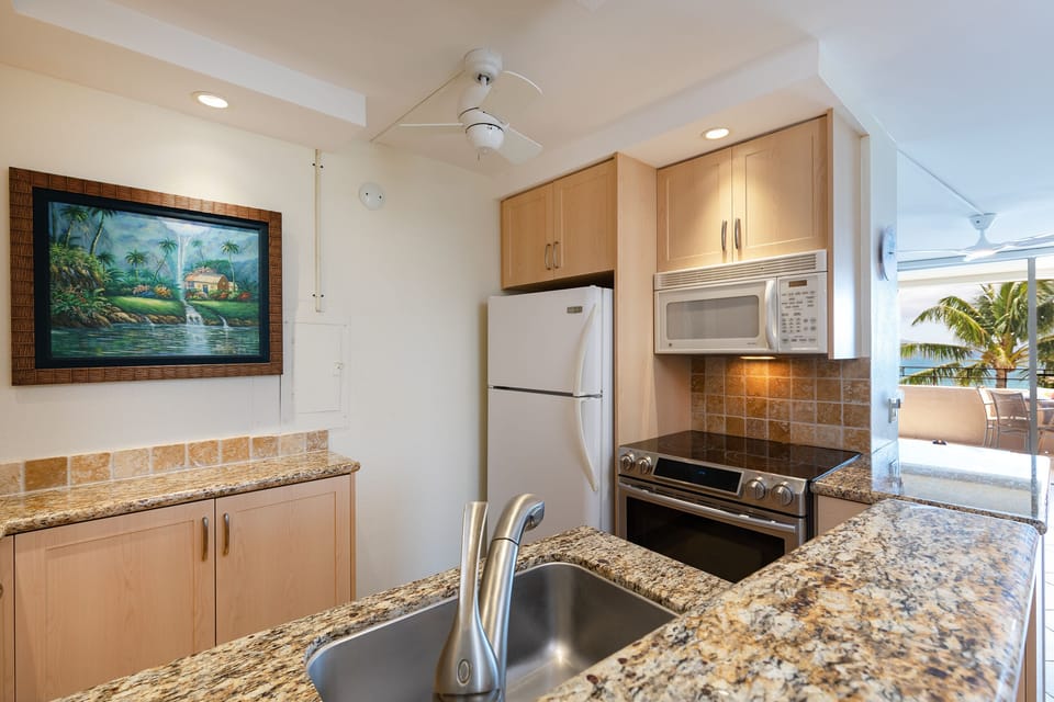 Island Sands 606 Kitchen