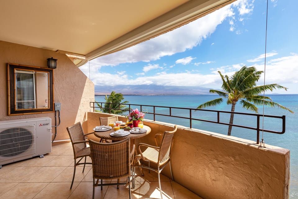 Island Sands 606 Dining on the Lanai