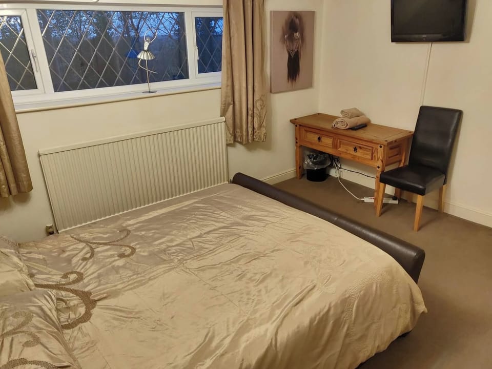 House, 4 Bedrooms, Fireplace, Garden View | 4 bedrooms