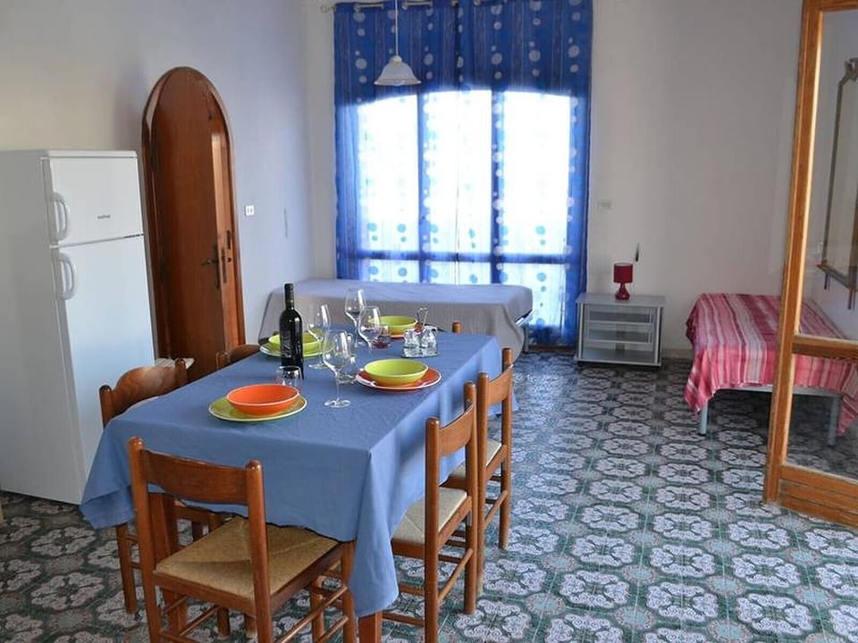 Apartment, 2 Bedrooms, Smoking, Balcony | Dining