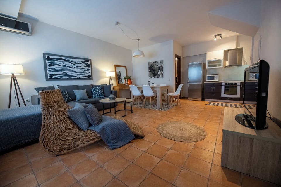 Villa, 2 Bedrooms, Smoking, Private Pool | Living area | Books