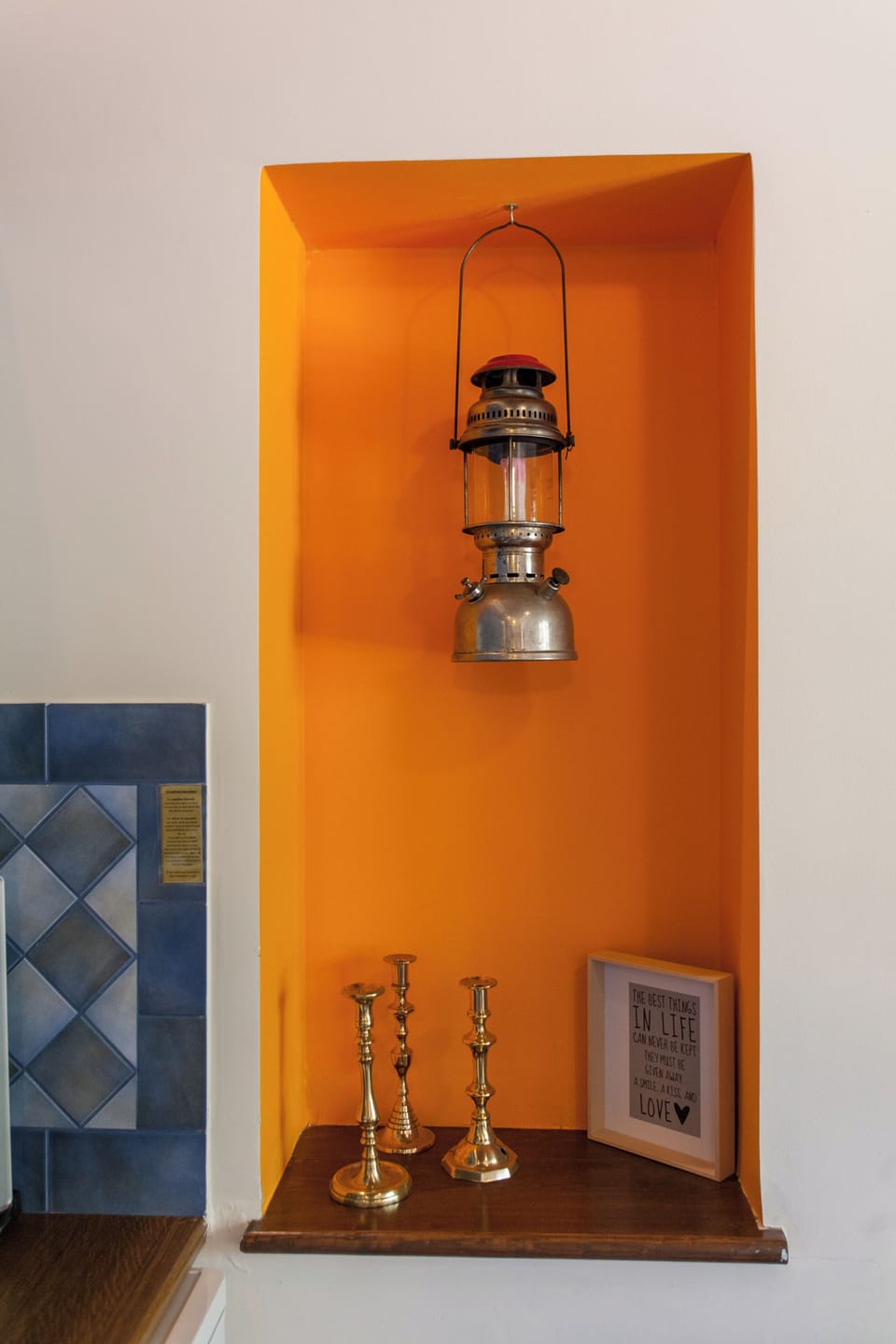 Apartment, 1 Bedroom, Smoking, Balcony | Living area | Books