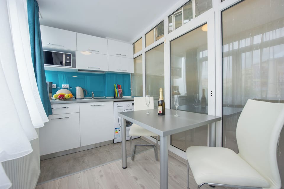 Apartment, 1 Bedroom, City View | Interior