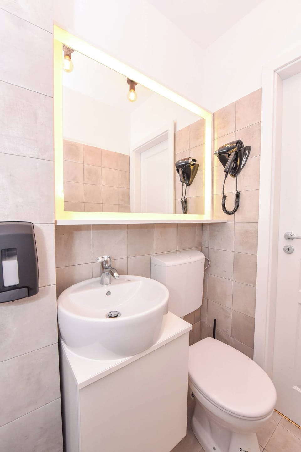 Elite and Wonderful Apartment - Cismigiu Gardens Apartment in Bucharest