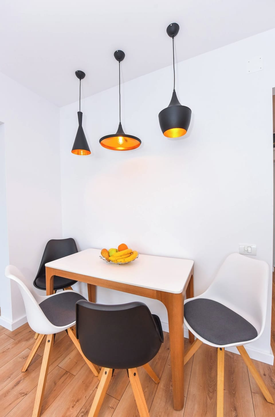 Apartment, 2 Bedrooms, Smoking, Balcony | Dining