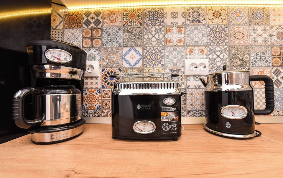 Apartment, 2 Bedrooms, Smoking, Balcony | Coffee and/or coffee maker