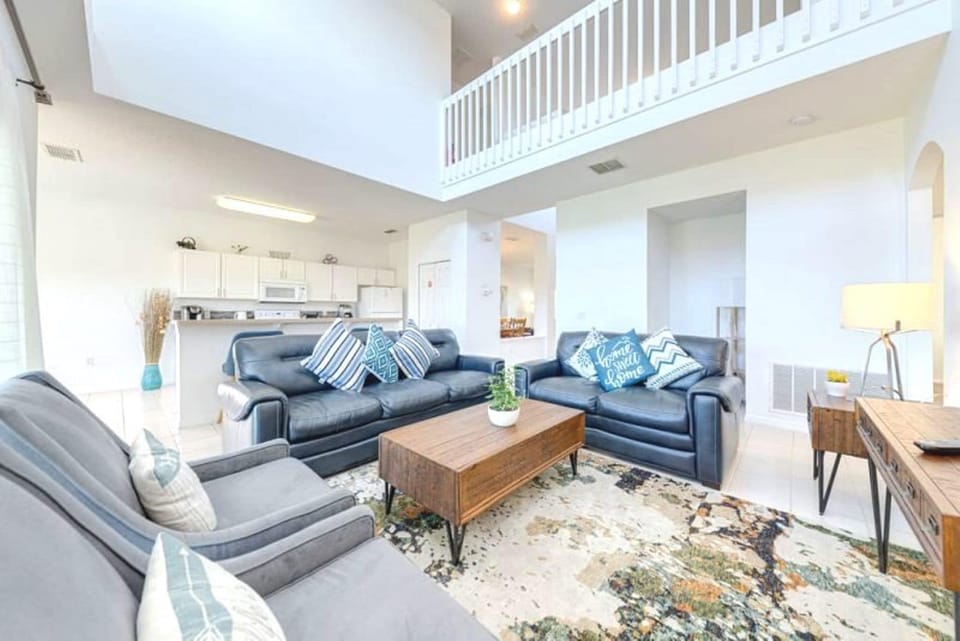 Villa, 4 Bedrooms, Private Pool, Garden View | Living room