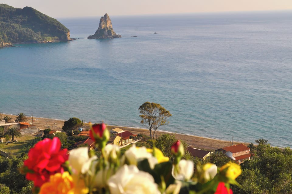 Beach House Yannis in Agios Gordios Beach on Corfu House in Saint Gordios beach