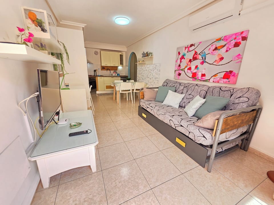 Apartment, 1 Bedroom, Smoking, Terrace | Living room