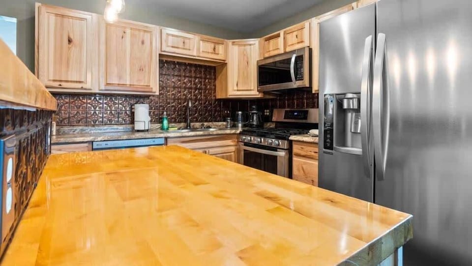 【Kitchen】Kitchen — Full Wood Cabinets, Stainless Appliances, Butcher Block