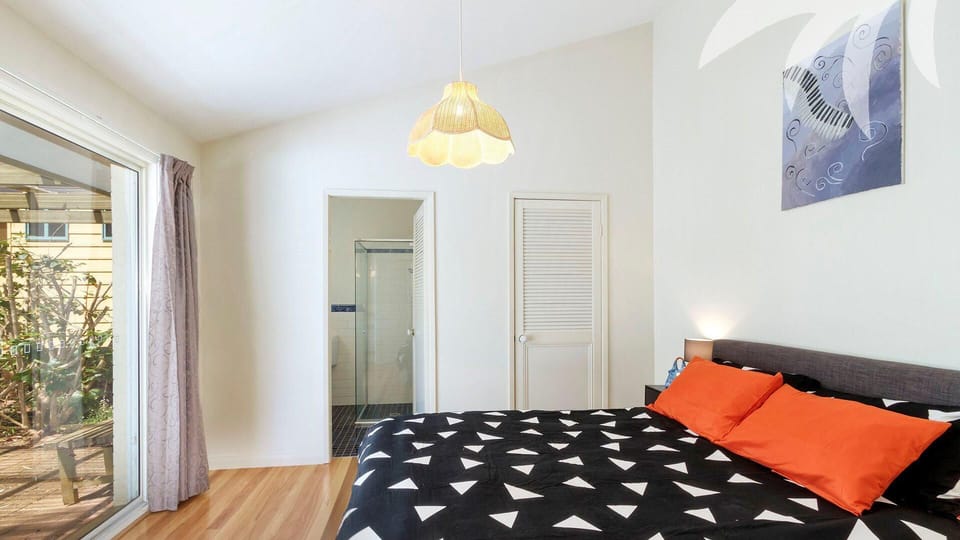 Bed room - 1