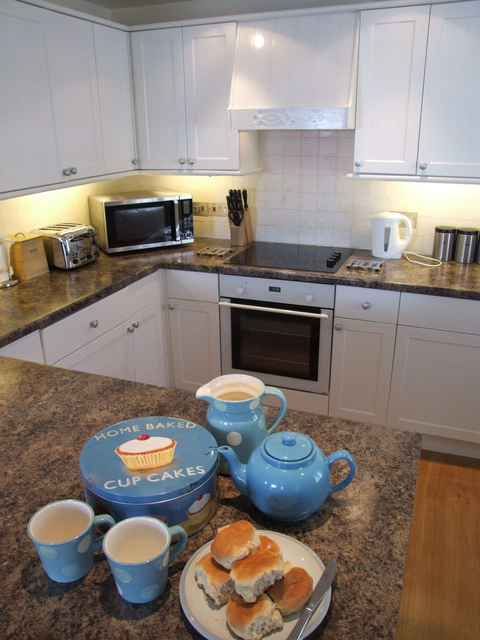 Apartment, Private Bathroom, Sea View | Shared kitchen | Highchair
