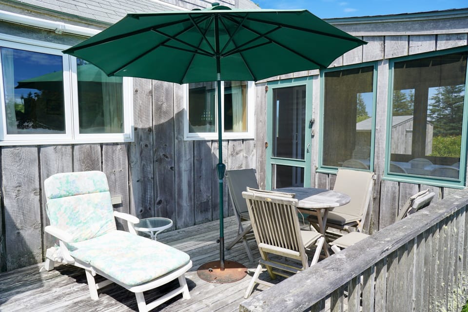 Cottage deck
