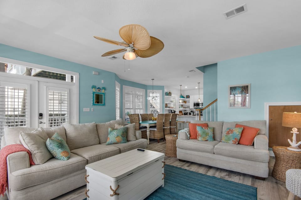 living/dining area in main house