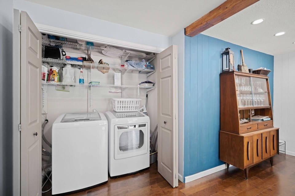 This rental has an up to date washing machine and dryer for guest use.