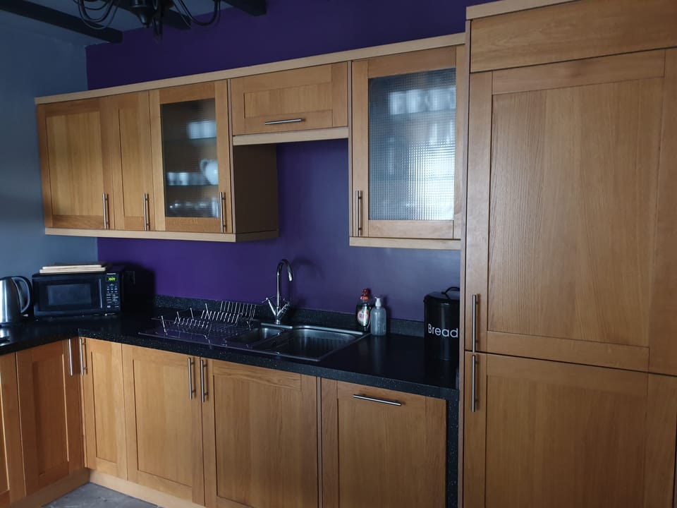 House | Private kitchen | Fridge, microwave, oven, stovetop