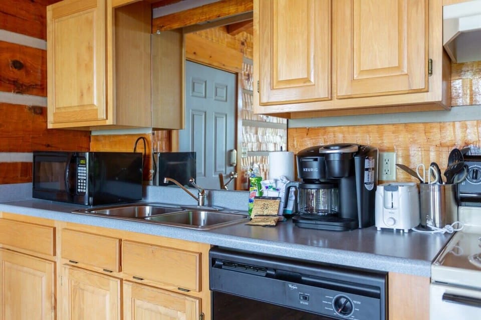 Kitchen Side View!
