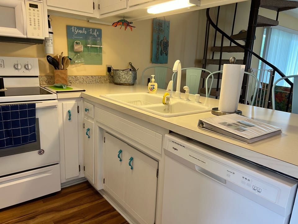 Dishwasher, electic stove/oven