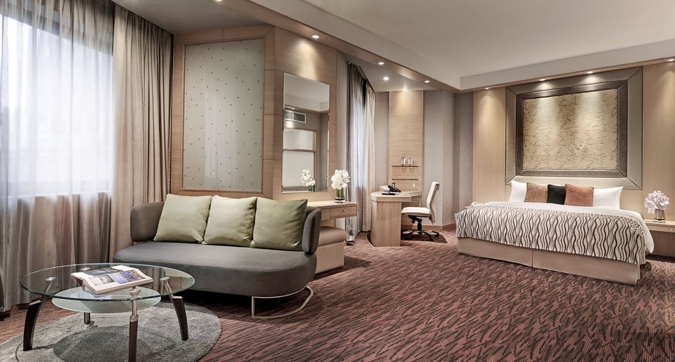 Suite | Minibar, in-room safe, blackout drapes, iron/ironing board (on request)