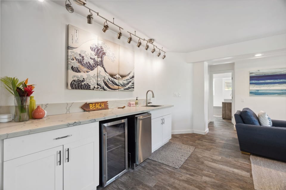 Garden Level Living Area/Wet Bar