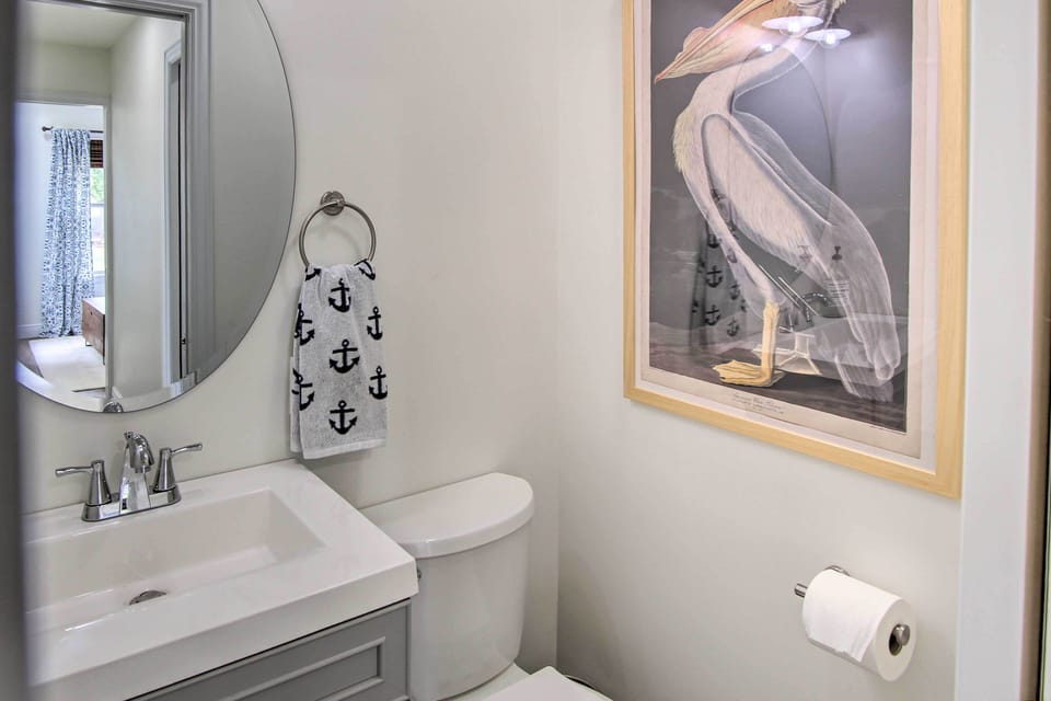 Half Bathroom | Fresh Towels
