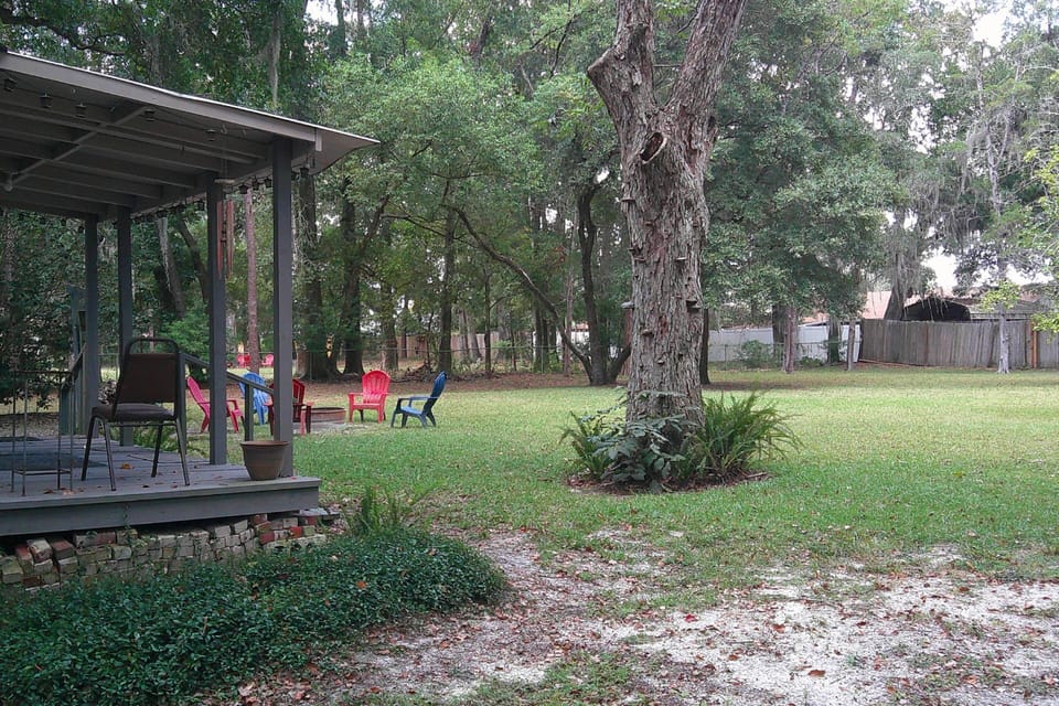 Moody Woods!  Fully Fenced - HUGE YARD - Dogs give us 10 Stars!