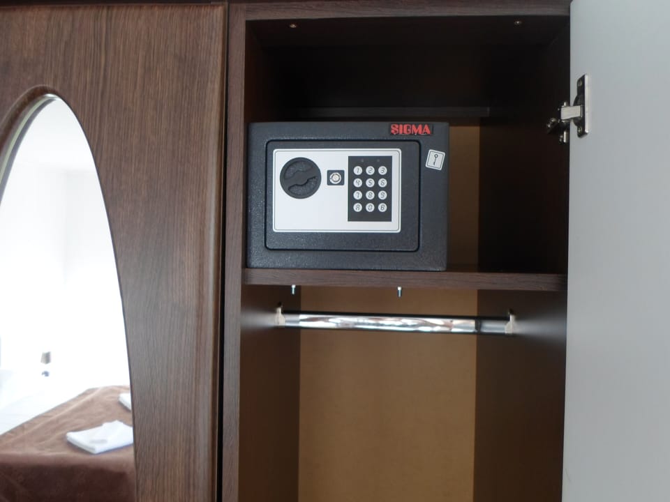Premium bedding, free minibar, desk, laptop workspace