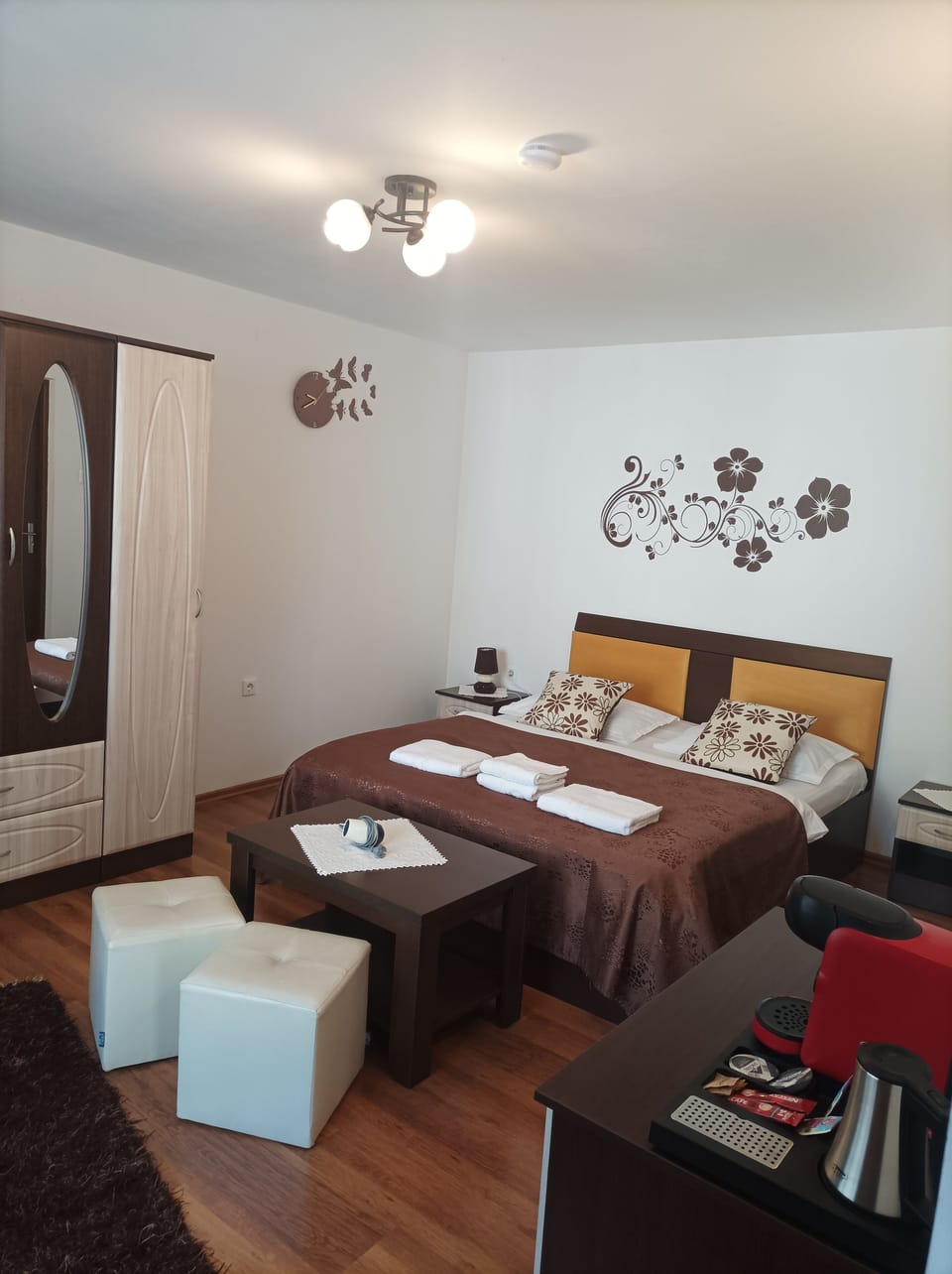 Deluxe Double Room, 1 Queen Bed, Mountain View | Exterior
