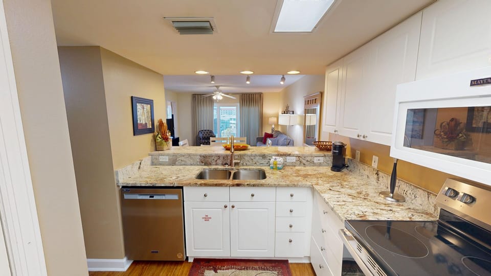 Condo, 2 Bedrooms | Private kitchen | Coffee/tea maker, fridge, toaster