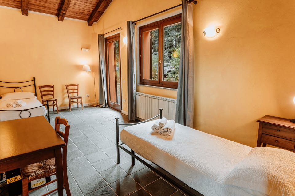 Family Room, Park View, Annex Building | Desk, laptop workspace, bed sheets