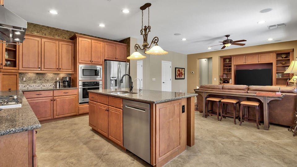 Fully appointed kitchen with dishwasher, refrigerator, microwave, oven and more!