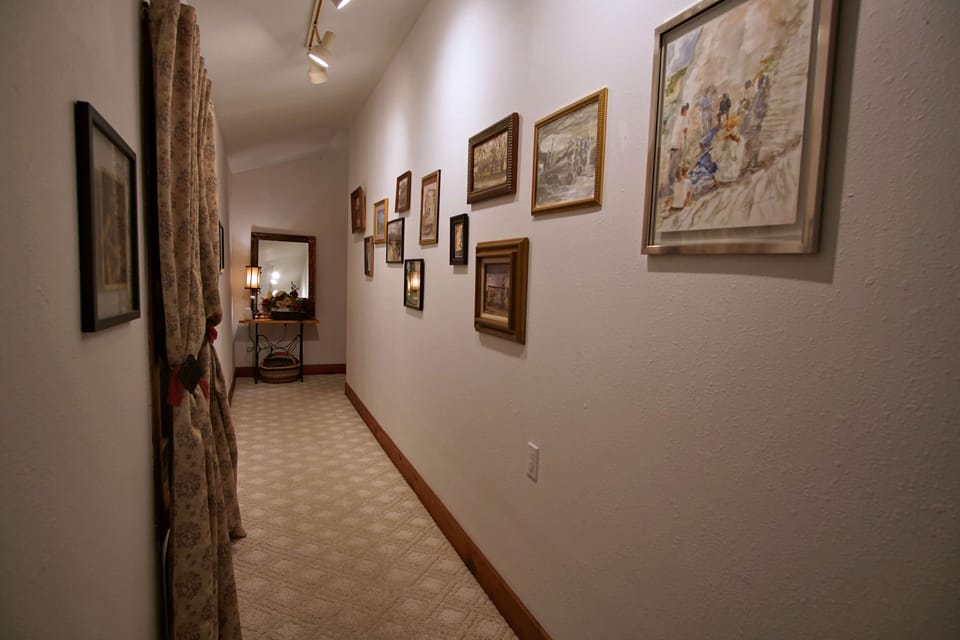 Hallway to Kiowa Princess room and Mighty Oak room