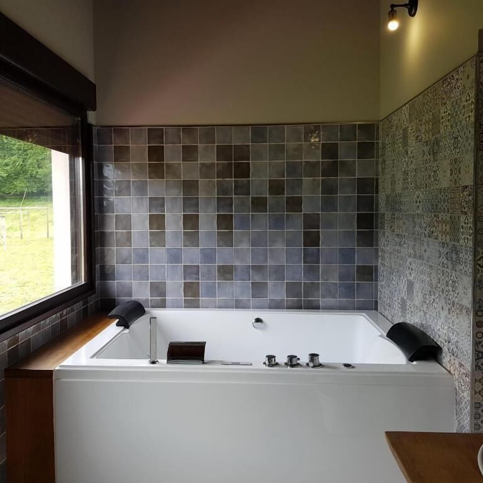 Quadruple Room, Mountain View | Bathroom